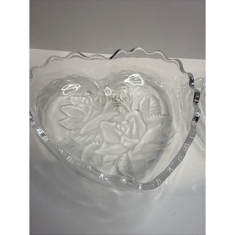 2 Studio Nova Heart Shaped Glass Crystal Candy Bowl Dish‎ Frosted Floral Pattern